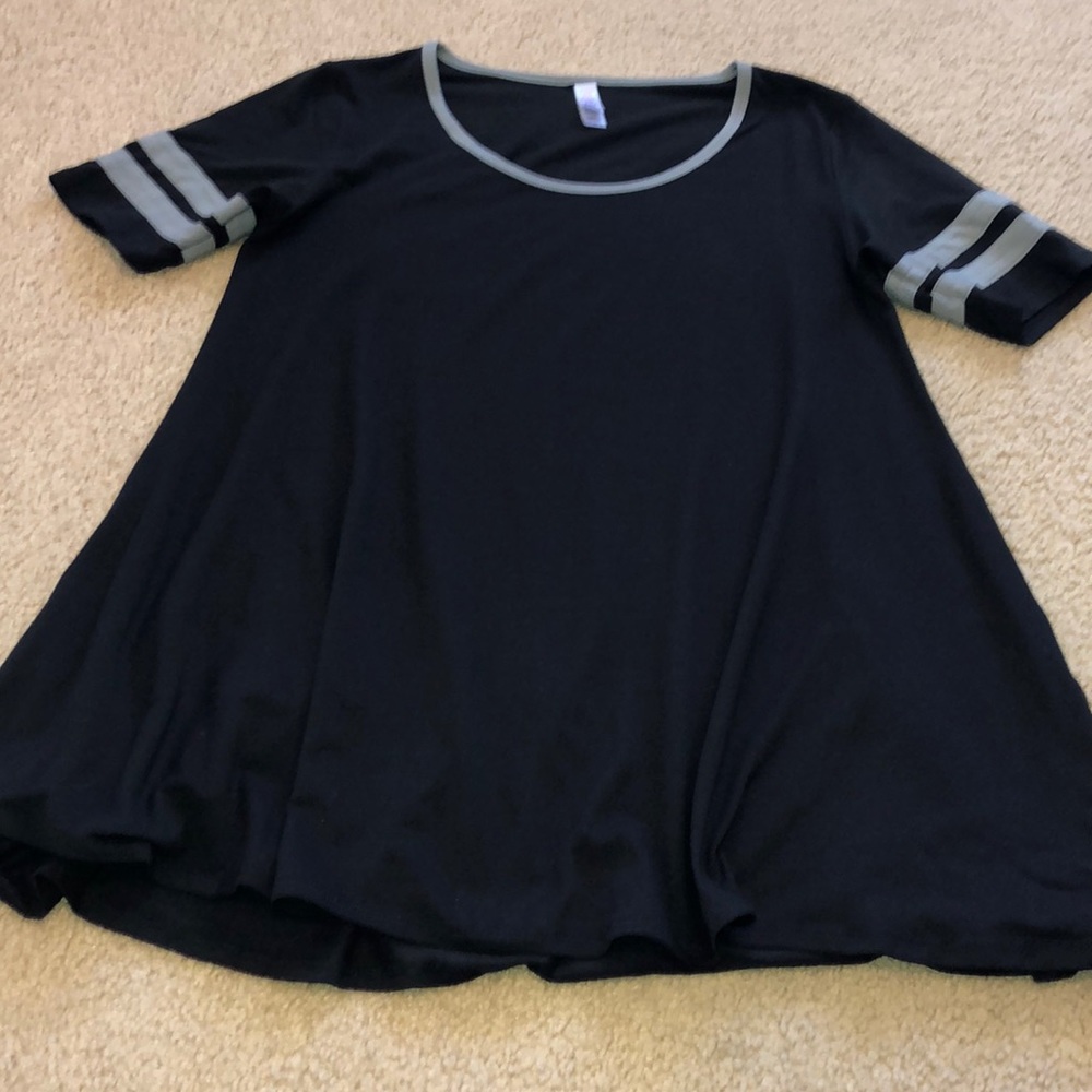 LuLaRoe Perfect T